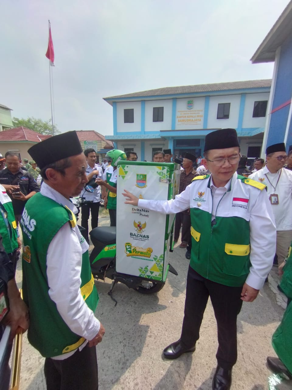 Bantuan 1 unit motor dalam rangka program Bekasi Permata